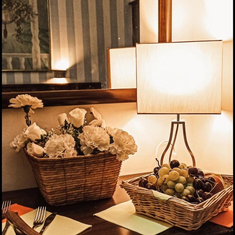 Hotel Plaza Калтанисета Екстериор снимка